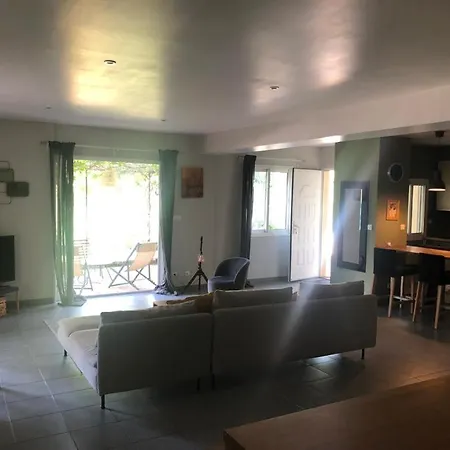 Villa Villa Elegante Avec Piscine A Montpellier 4P